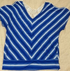 Agb blue stripe slit shoulder lace back